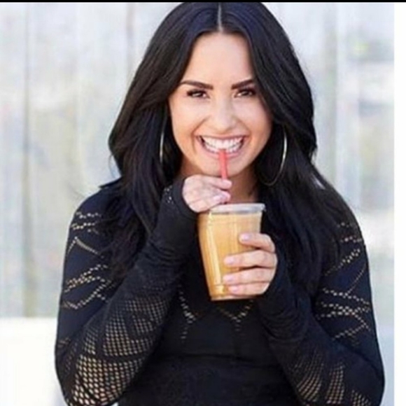 Fabletics Tops - Demi Lovato Fabletics XS Philomena Crop Top